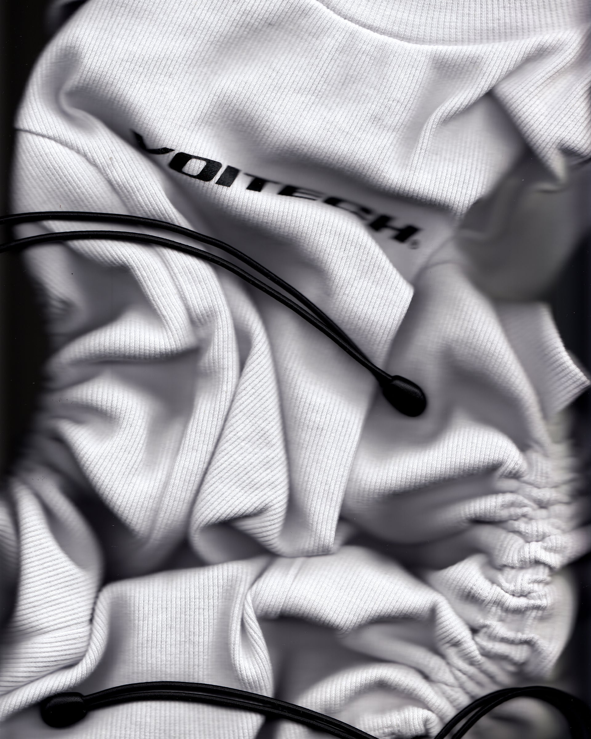 ALPHA BUNGEE VEST (WHITE)