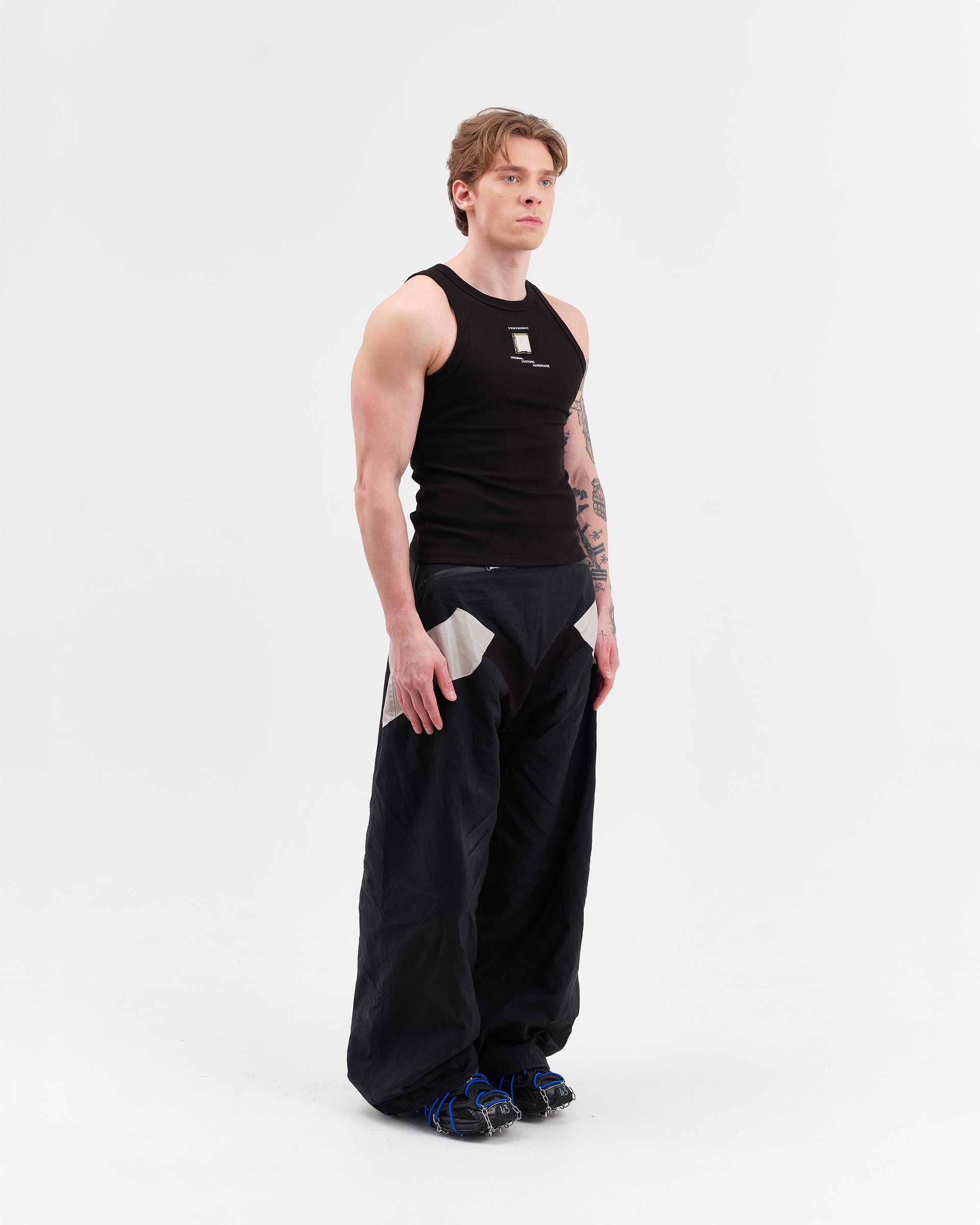 BLACK CPU VEST