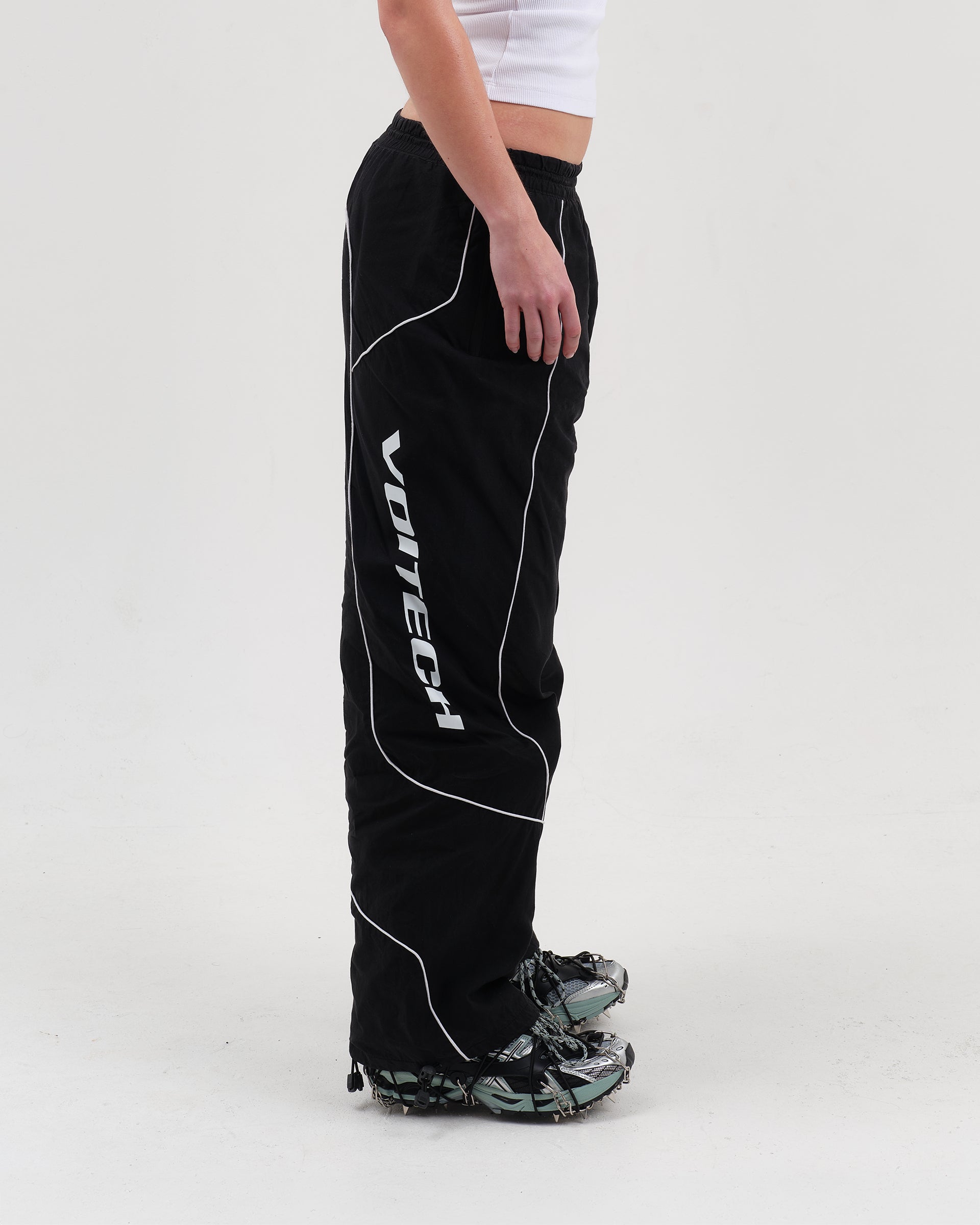 DELTA TRACK PANTS